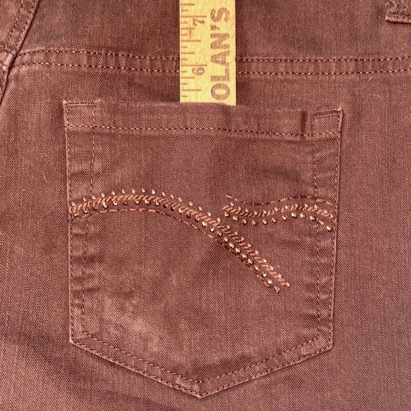 GLORIA VANDERBILT Amanda brown jean’s rhinestone back pockets size 12 average - Picture 15 of 15
